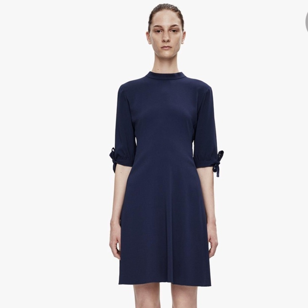Theory Crepe Keyhole Tie Sleeve High Neck Viscose Dress Navy Size 0